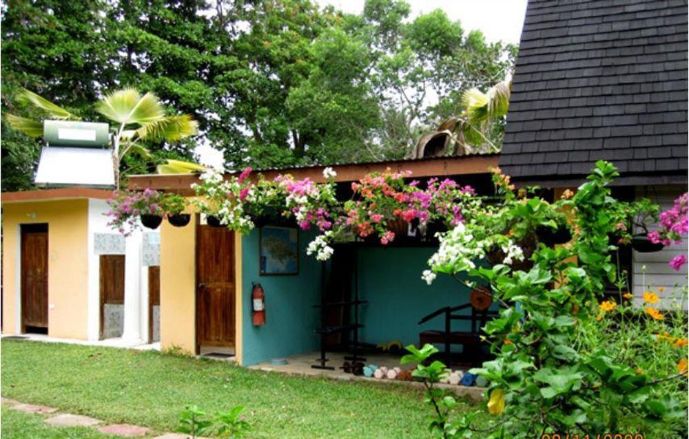 Secret Cabins At Firefly Beach Cottage Negril Eksteriør bilde