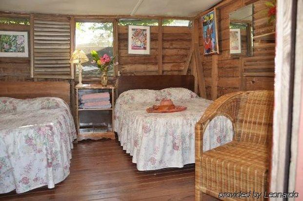 Secret Cabins At Firefly Beach Cottage Negril Eksteriør bilde